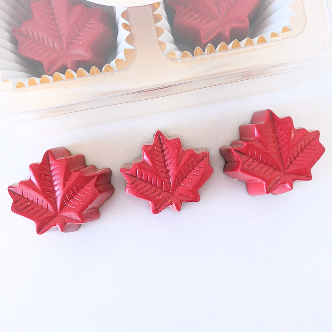 Box of 4 Maple Leaf Truffle