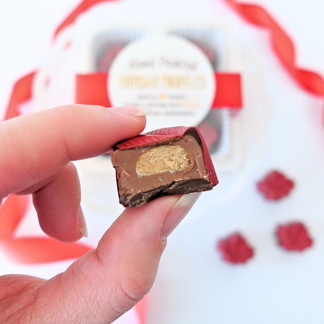 Box of 4 Maple Leaf Truffle