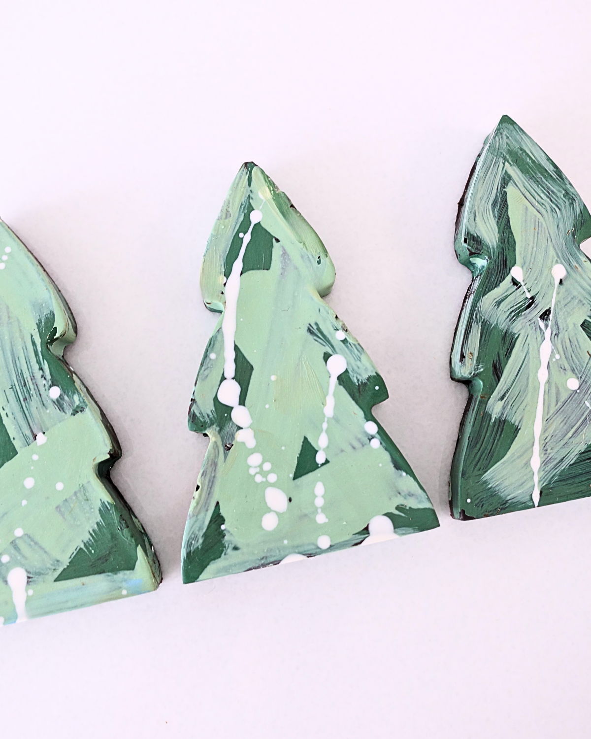 Crunchy Peppermint Evergreen Tree (Ornament Box)