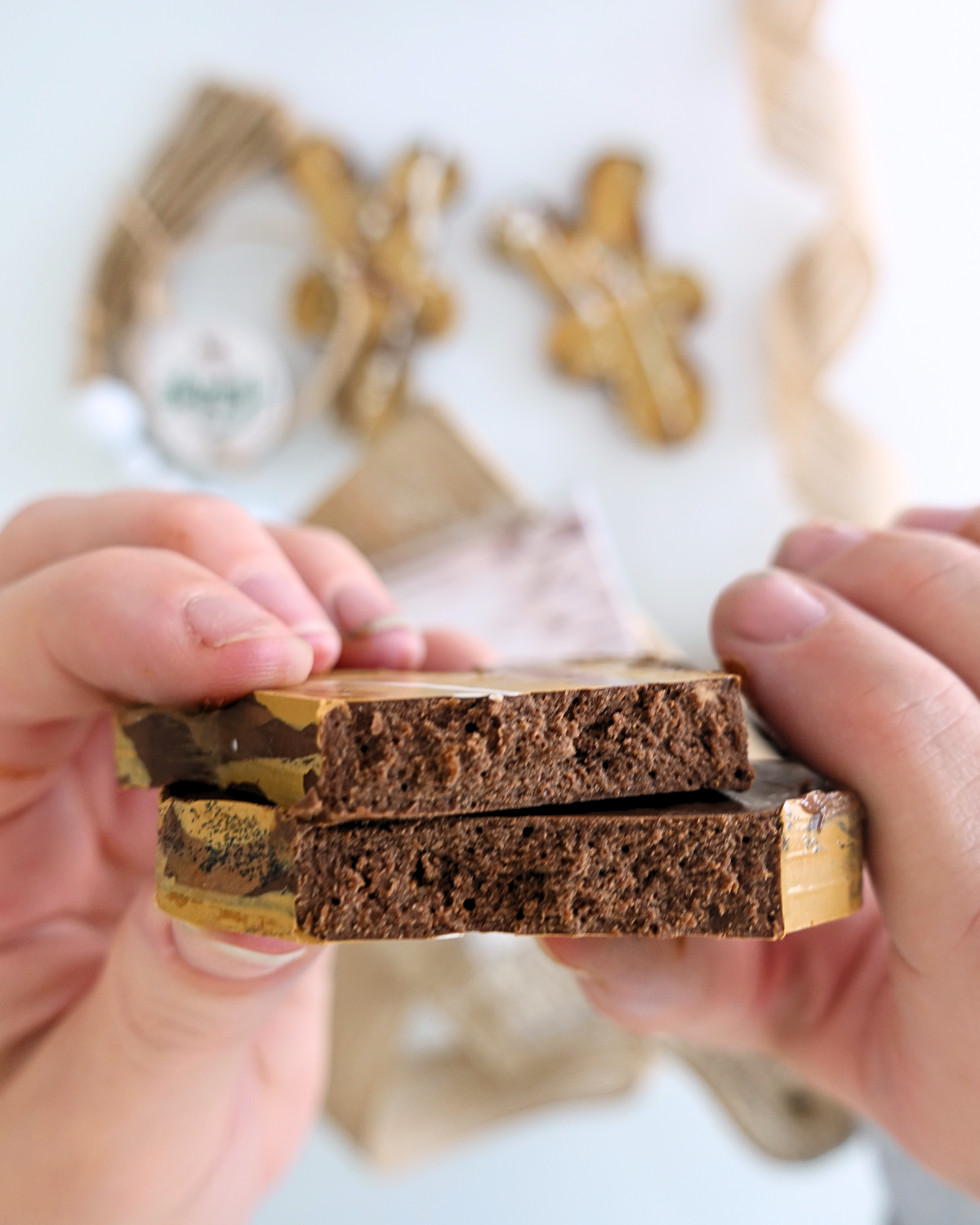 Crunchy Gingerbread Man (Ornament Box)